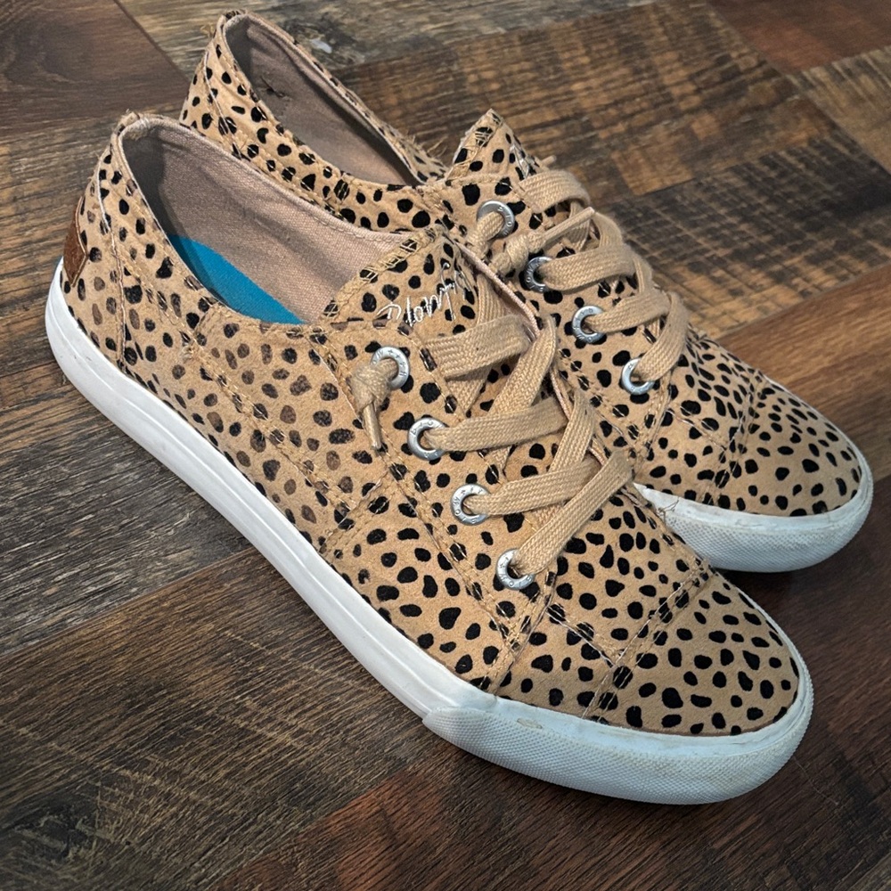 Spotted Tan Sneakers for Women